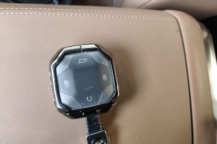 Used JETOUR Traveler 2023 2.0T All-Wheel Drive CrossPRO+ Vehicle Key