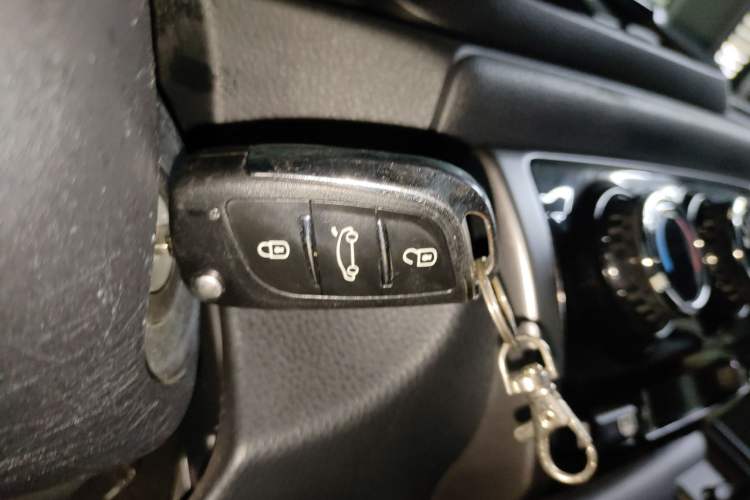 Used Toyota YARiS L  Zhi Xiang 2017 1.5E CVT Dynamic Edition
