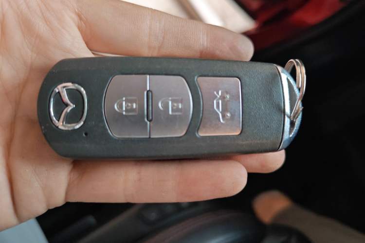 Used Mazda Atenza 2014 2.5L Sky Blue Supreme Edition
