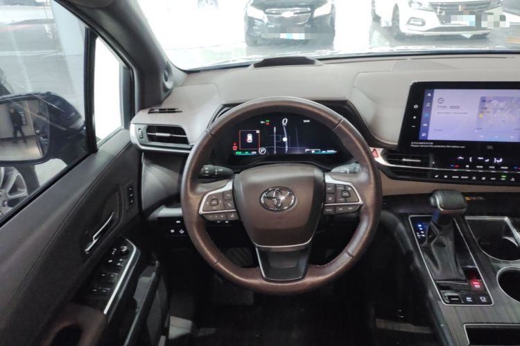 Used Toyota Granvia 2023 2.5L Hybrid Flagship VIP Edition