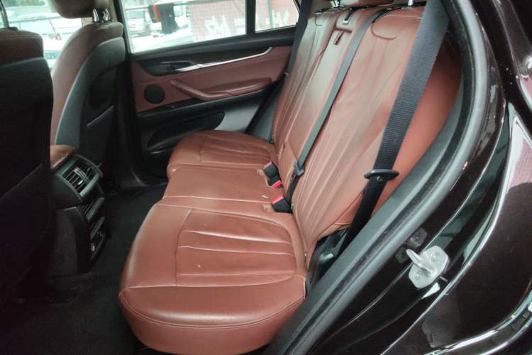 Used BMW X5 2014 xDrive35i Leading Model Left Rear Seat