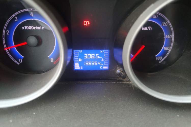 Used CHANGAN KAICHENG Ruixing M80 2014 1.5L Comfort Model 4G15S Odometer Close Up