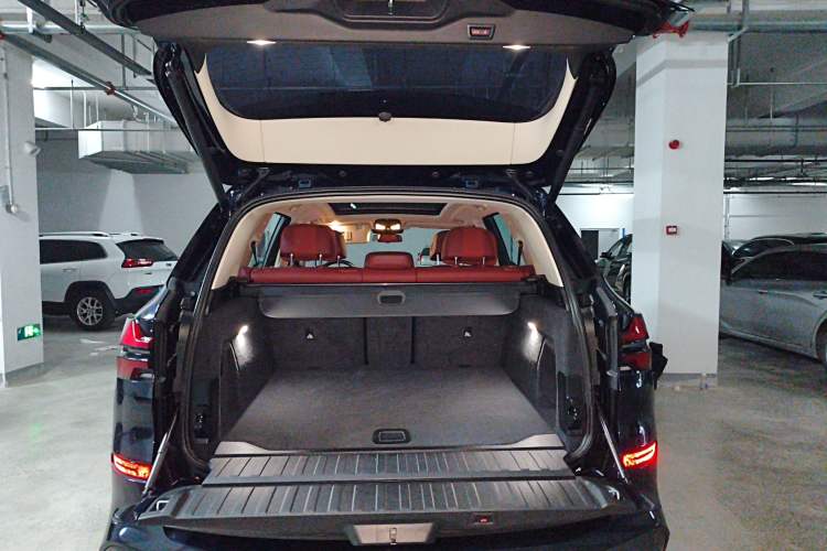 Used BMW X5 2023 xDrive 30Li Luxury M Sport Night Edition Package