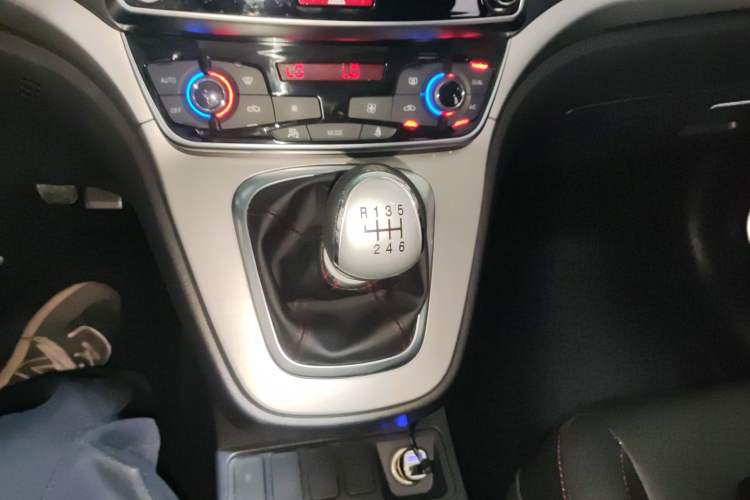 Used Haval M6 2017 1.5T Manual Two-Wheel Drive Elite Model
