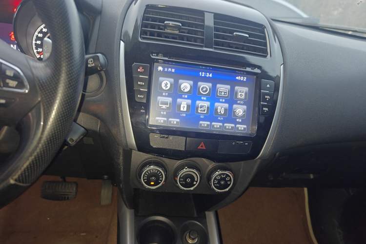 Used Peugeot 4008 2012 2.0L Two-Wheel-Drive Fashion Edition
