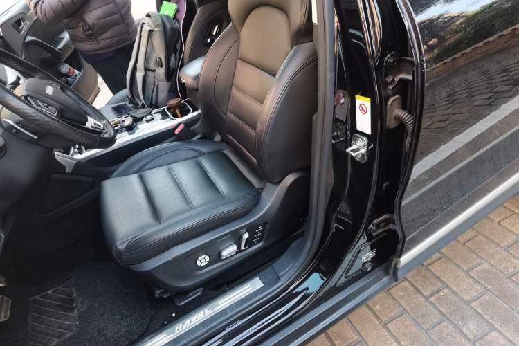 Used Haval H7 2017 Red-Label H7L 2.0T Automatic Luxury Model Left Front Seat