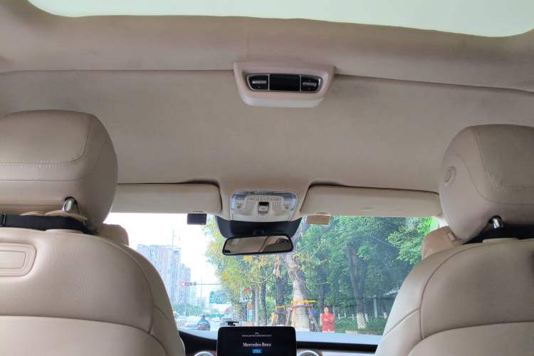 Used Mercedes-Benz V-Class 2020 V 260 Avantgarde Edition Headliner