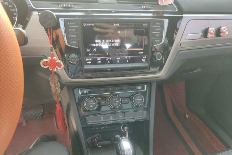 Used Volkswagen Touran 2018 Volkswagen Touran L 280TSI DSG Boundary Edition 7 Seats China V Emission Standard Audio And AC Panel