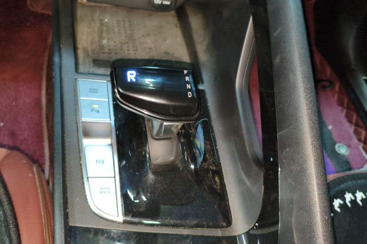 Used Hyundai Elantra 2022 1.5L CVT LUX Prestige Edition
