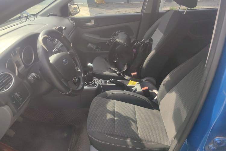 Used Ford Focus 2013 Hatchback Classic 1.8L Manual Base Model
