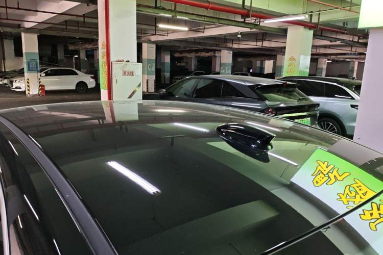 Used Hongqi E-QM5 2023 Base Travel Edition