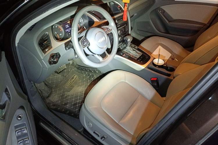 Used Audi A4L 2013 35 TFSI Automatic Standard Model Driver Seat