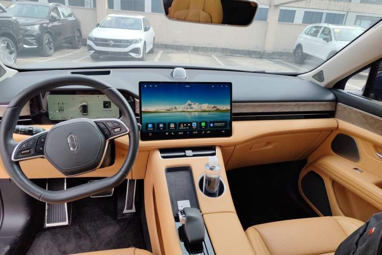 Used Hima AITO M5 2022 Range-Extended Rear-Drive Standard Version
