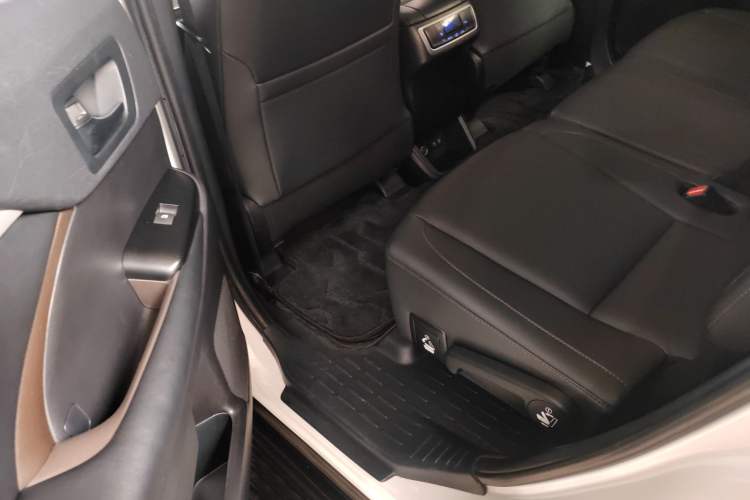 Used Toyota Highlander 2018 2.0T Four-Wheel Drive Prestige Version 7 Seats China VI Standard Left Rear Seat