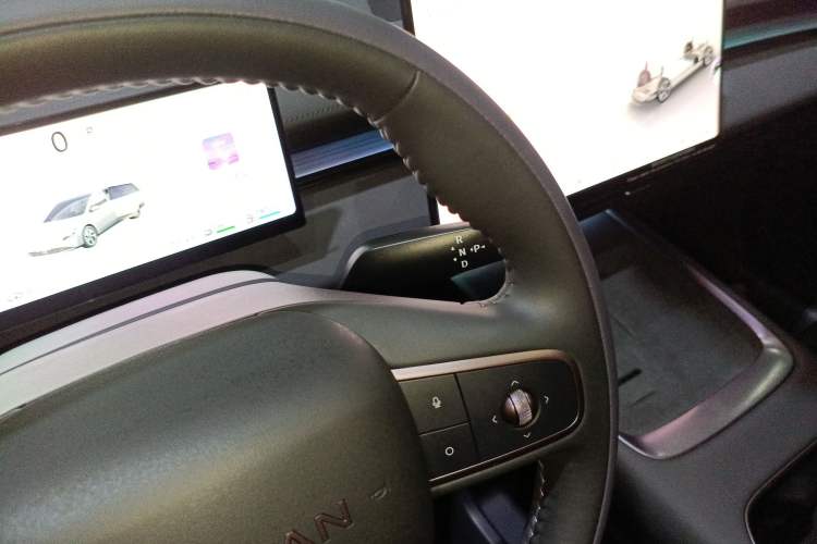 Used Nissan N6 2026 Model 180 Max Gear Lever