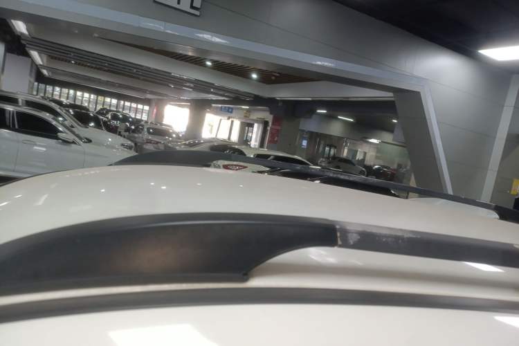 Used BYD S6 2014 2.0L Manual Luxury 5-Seater