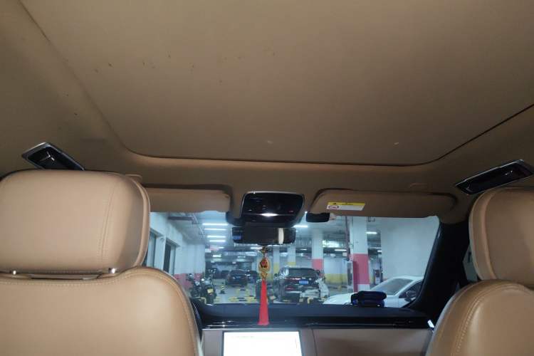 Used Land Rover Range 2023 3.0 L6 400 PS Prestige Seven-Seater Extended Version
