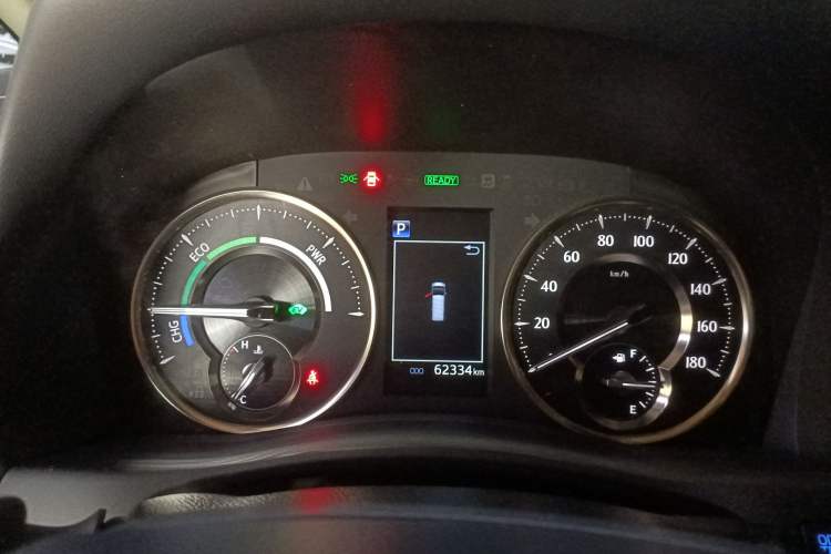 Used Toyota Vellfire 2023 Crown Dual-Engine 2.5L HV Prestige Edition
