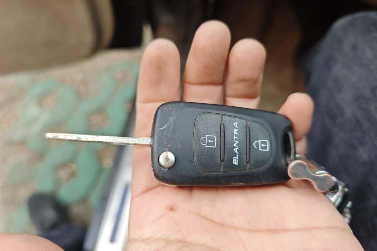 Used Hyundai Celesta 2011 1.6L Manual Luxury Model Vehicle Key