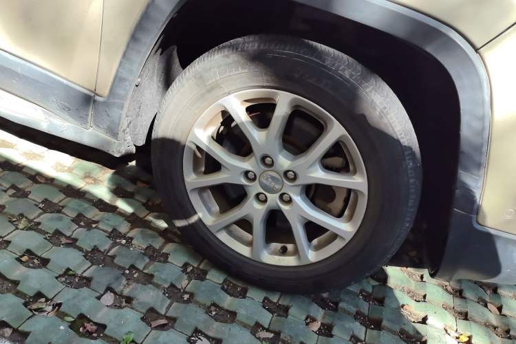 Used Jeep Cherokee 2016 2.4L Leading Smart Version