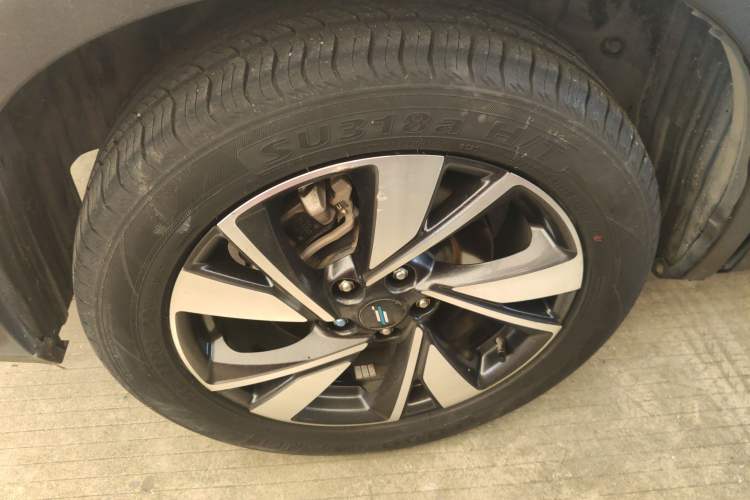 Used CHANGAN OSHAN X7 EV 2020 Luxury Edition 405 Right Rear Wheel Hub
