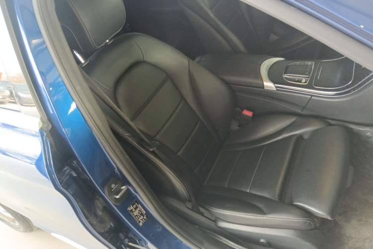 Used Mercedes-Benz C-Class 2019 C 180 L Fashion Edition Sport Version Right Front Seat