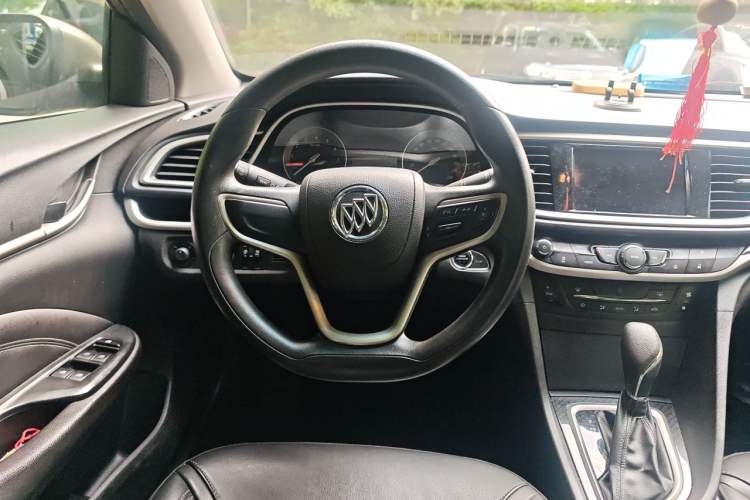 Used Buick GT 2015 15N Automatic Deluxe Edition Steering Wheel