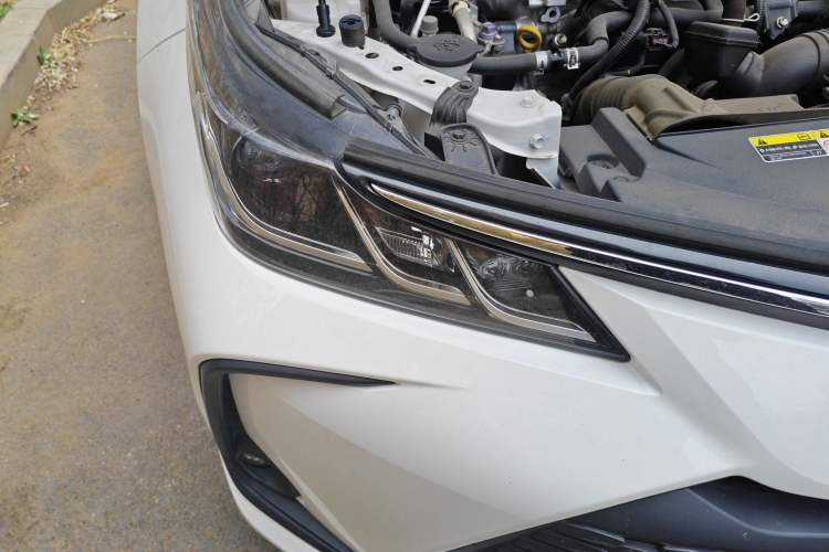 Used Toyota Corolla 2023 1.8L Smart Electric Hybrid Dual-Motor Pioneer Edition Right Front Headlight