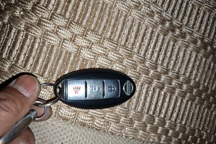 Used Nissan Tiida 2011 1.6L CVT Smart Version Vehicle Key
