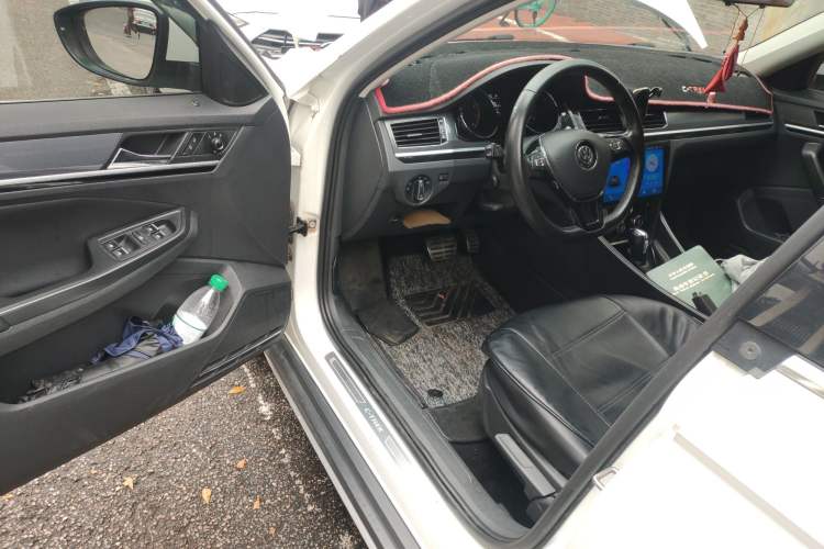 Used Volkswagen C-TREK 2020 1.5L Automatic Comfort Model Driver Seat