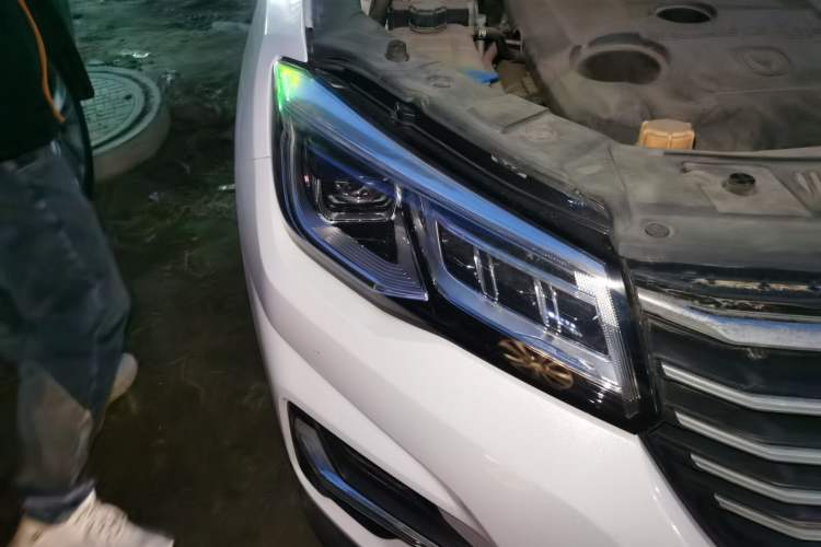 Used CHANGAN CS75 2018 280T Manual Yazi Trim Level China V Standard Right Front Headlight