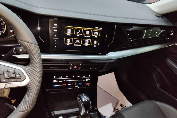 Used Volkswagen Passat 2025 Premium Version 380TSI Dragon Edition
