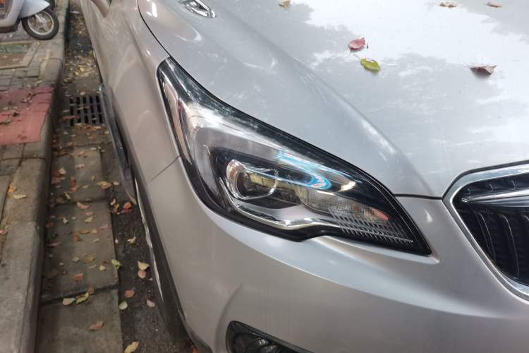 Used Buick Envision 2018 28T Four-Wheel Drive Luxury Model