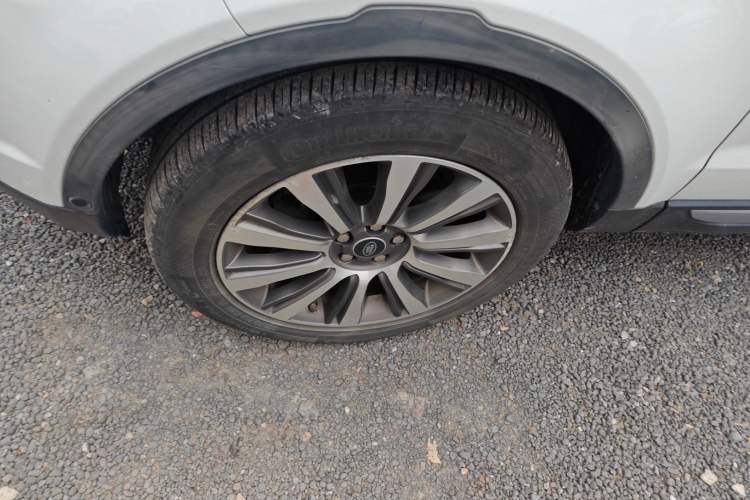 Used Land Rover Range Evoque 2018 240 PS SE Smart Brilliance Edition Left Front Wheel Hub