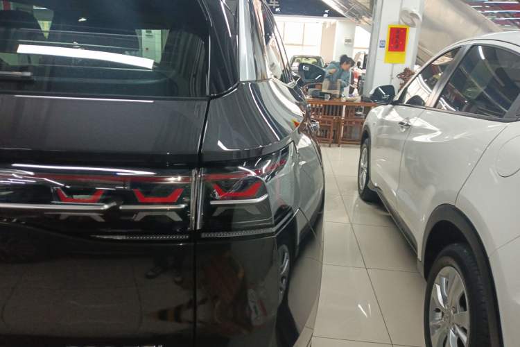 Used Volkswagen Tavendor 2024 380TSI All-Wheel Drive R-Line Cruise Edition