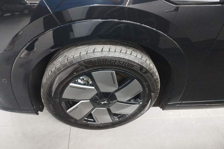 Used XPeng X9 2024 610 Long-Range Max

