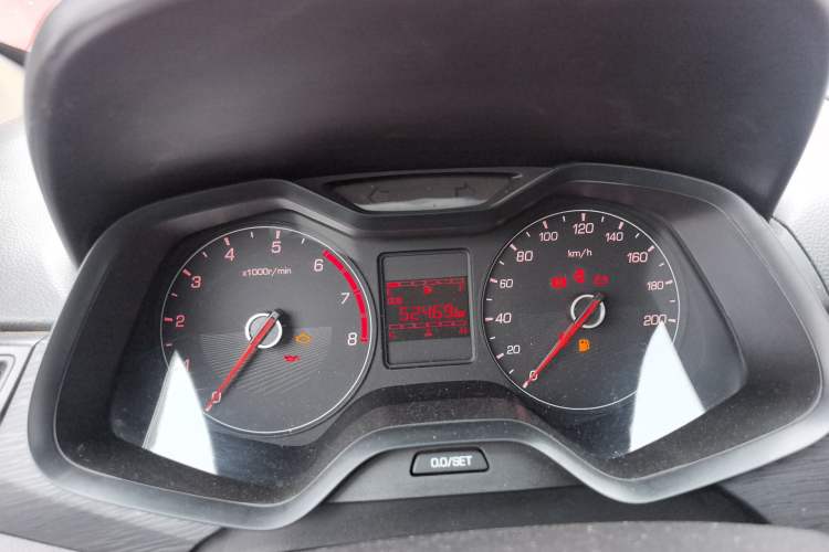 Used Baojun 310 2016 1.2L manual Comfort trim level