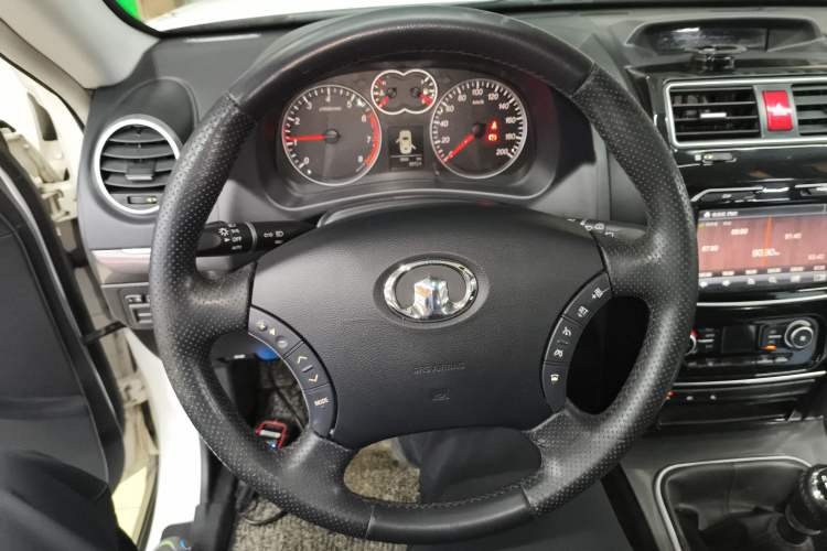 Used Haval H5 Classic 2013 Zhizun Edition 2.0T Manual 4x4 Prestige Model