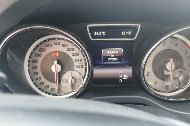 Used Mercedes-Benz GLA 2015 GLA 200 Fashion Model
