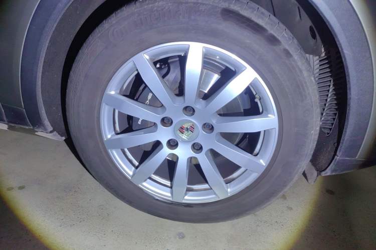 Used Porsche Cayenne 2019 Cayenne 3.0T Right Front Wheel Hub