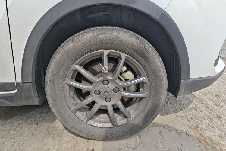 Used Geely Auto Vision X3 2021 PRO 1.5L Manual Elite Model Right Front Wheel Hub