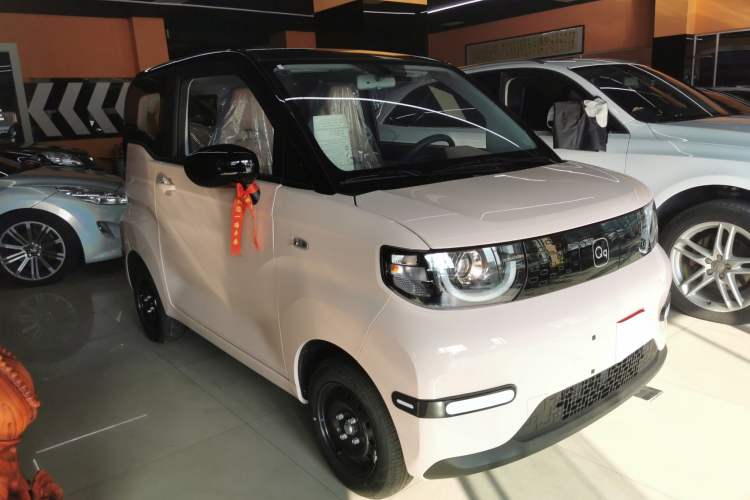 Used Chery QQ Ice Cream 2025 Model 205km Sundae Edition

