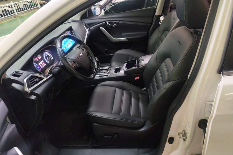 Used Venucia T90 2018 2.0L CVT Smart Connect Luxury Edition China V Standard
