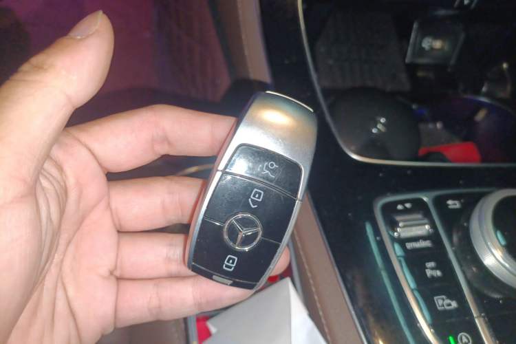 Used Mercedes-Benz E-Class 2017 E 300 L Sporty and Stylish Model Vehicle Key