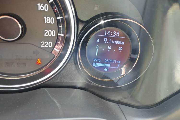 Used Honda XR-V 2015 1.8L VTi CVT Luxury Edition Odometer Close Up