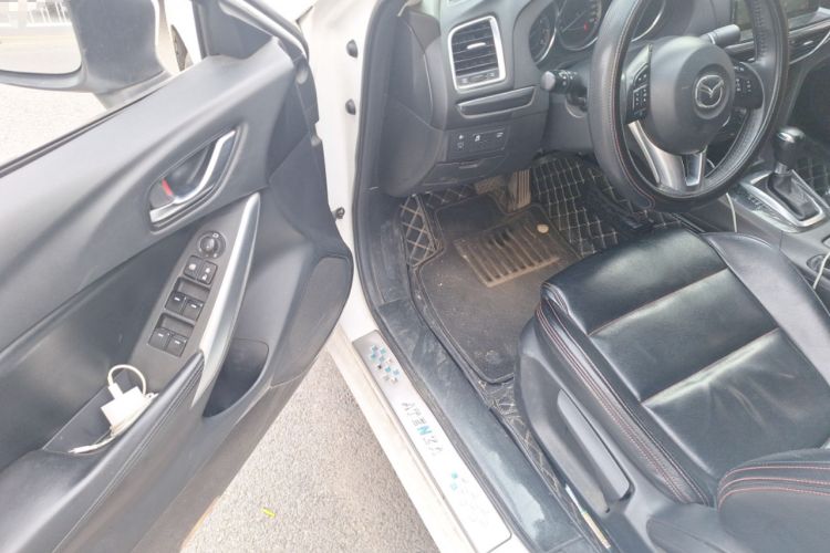 Used Mazda Atenza 2014 2.0L Blue Sky Fashion Edition Driver Seat