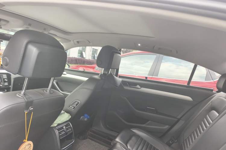 Used Volkswagen Magotan 2019 330TSI DSG Leading Edition China V Standard
