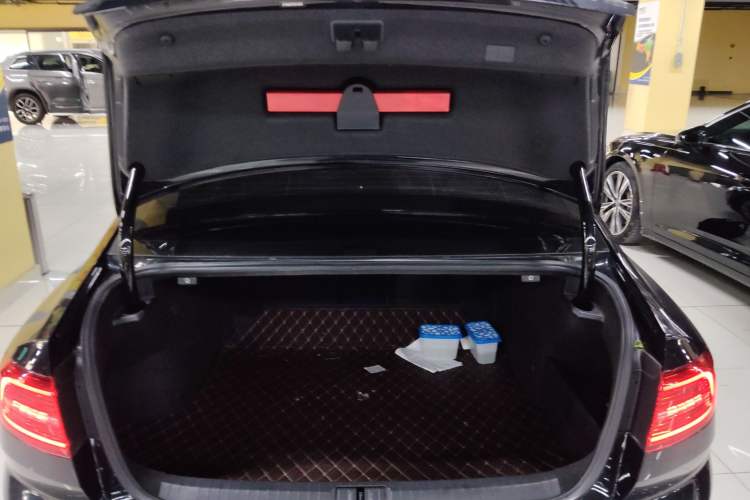 Used Volkswagen Magotan 2019 330TSI DSG Luxury Version China VI Standard
