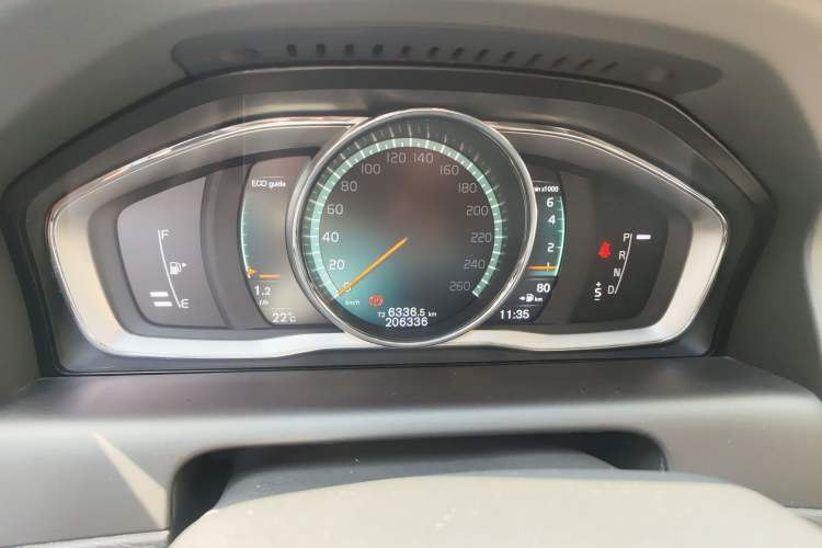 Used Volvo XC60 2017 T5 AWD Smart Range Edition Instrument Cluster
