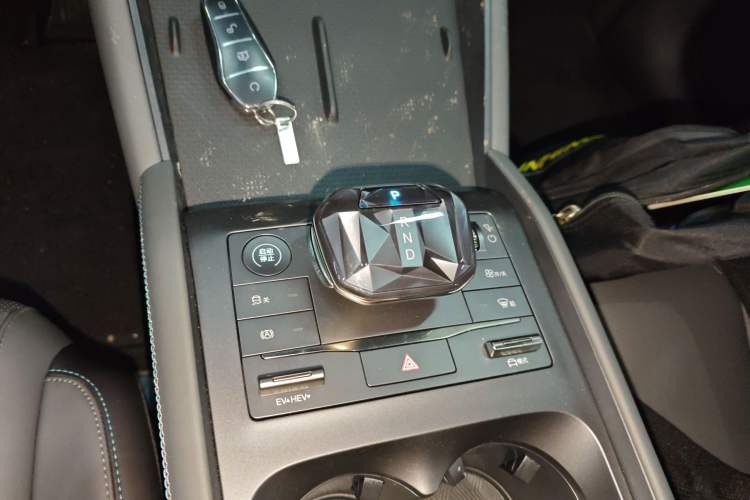 Used BYD Qin L 2024 DM-i 120KM Leading Model
